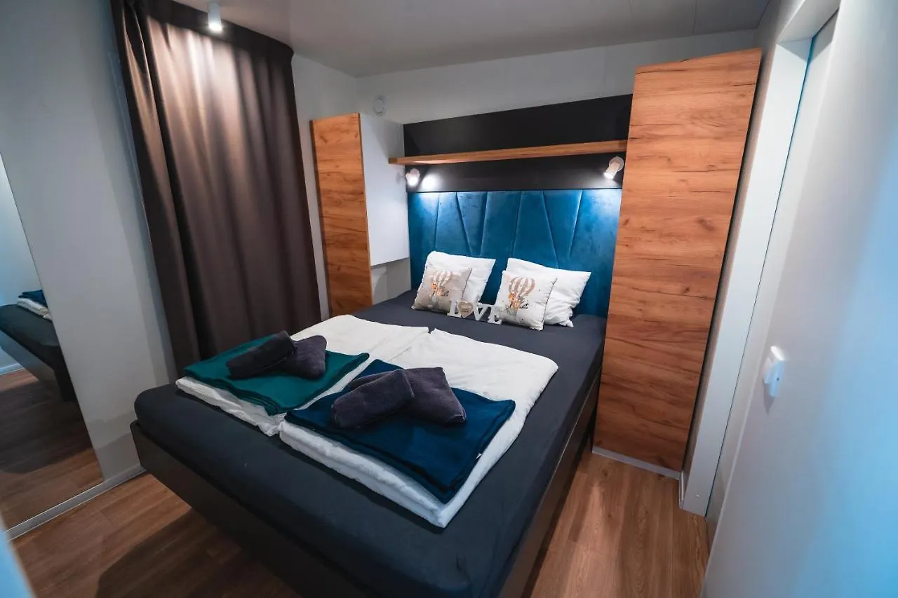 אתר קמפינג ביוגראד נה מורו Mobile Homes Sea Princess